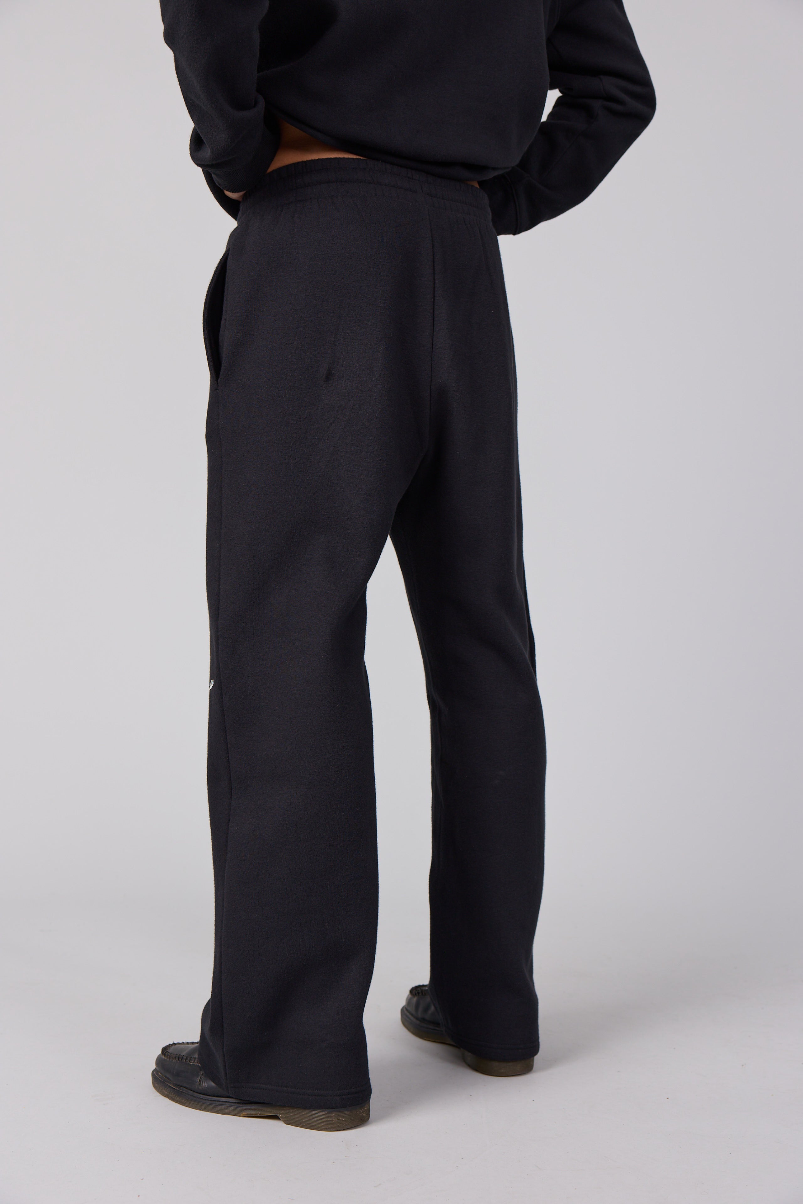 11IMPACT STRAIGHT SWEAT PANT hover