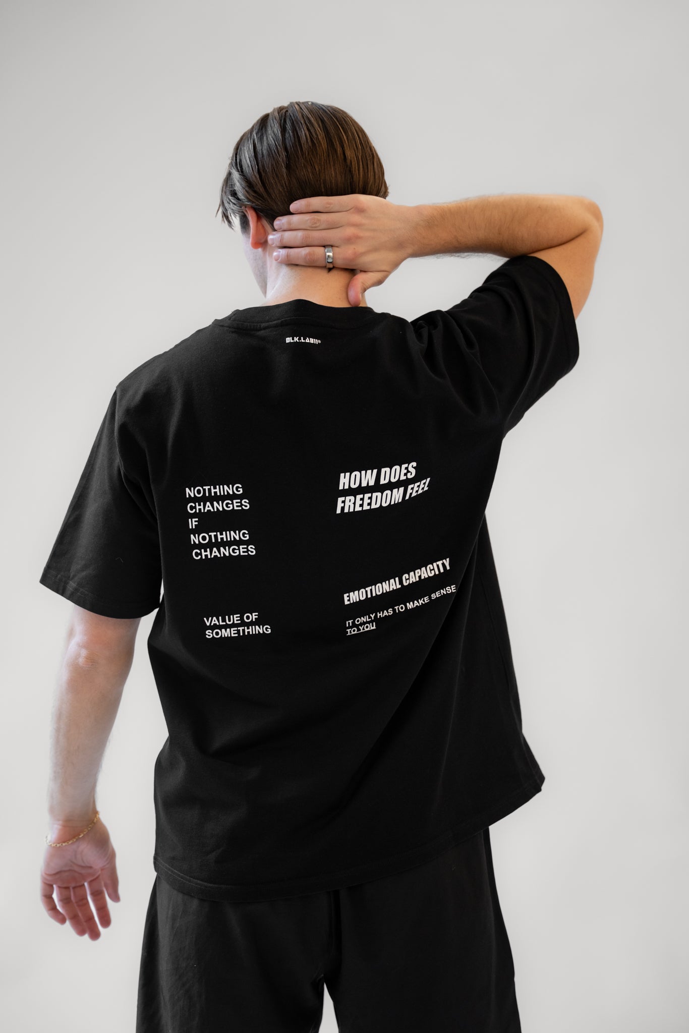 11REFLECT ICON BOX TEE #1