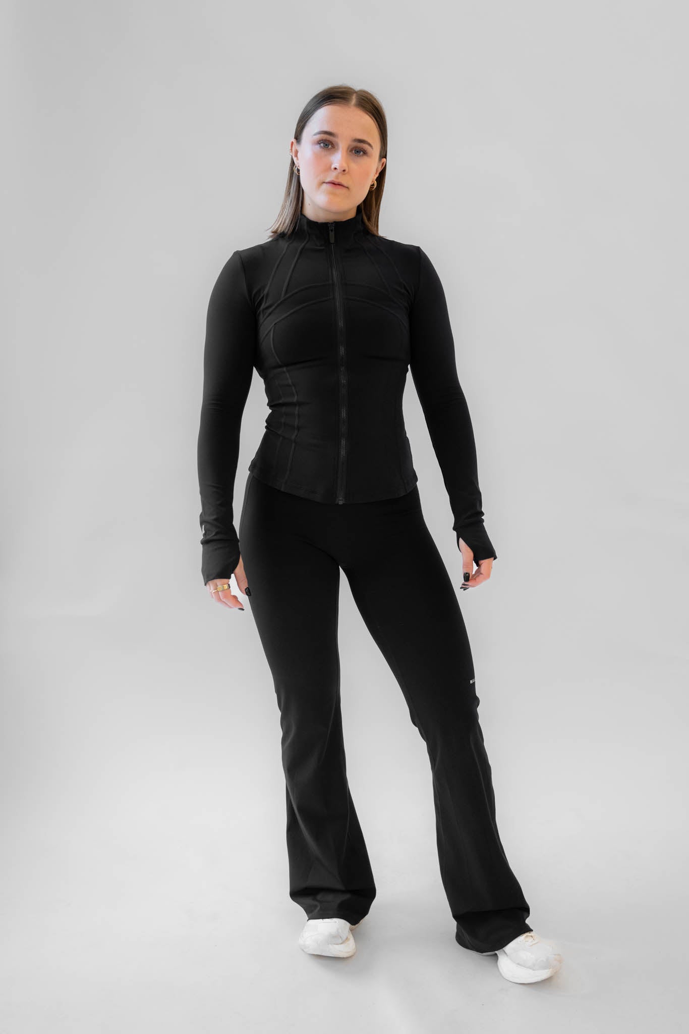 11GROUNDING FLARED PANTS